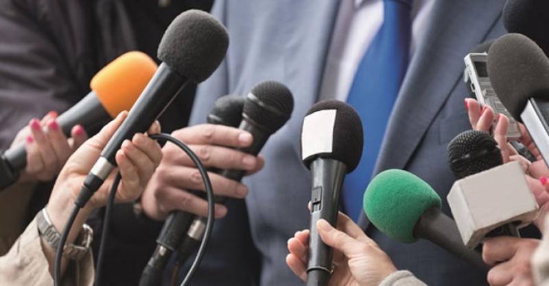 সাংবাদিক