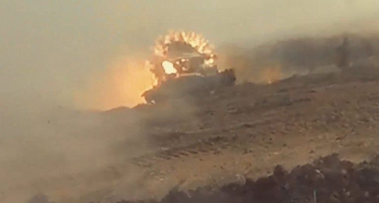 গাজ্জা সীমান্তে আরেকটি ইসরাইলি ট্যাংক ধ্বংস করল হামাস (ভিডিও)