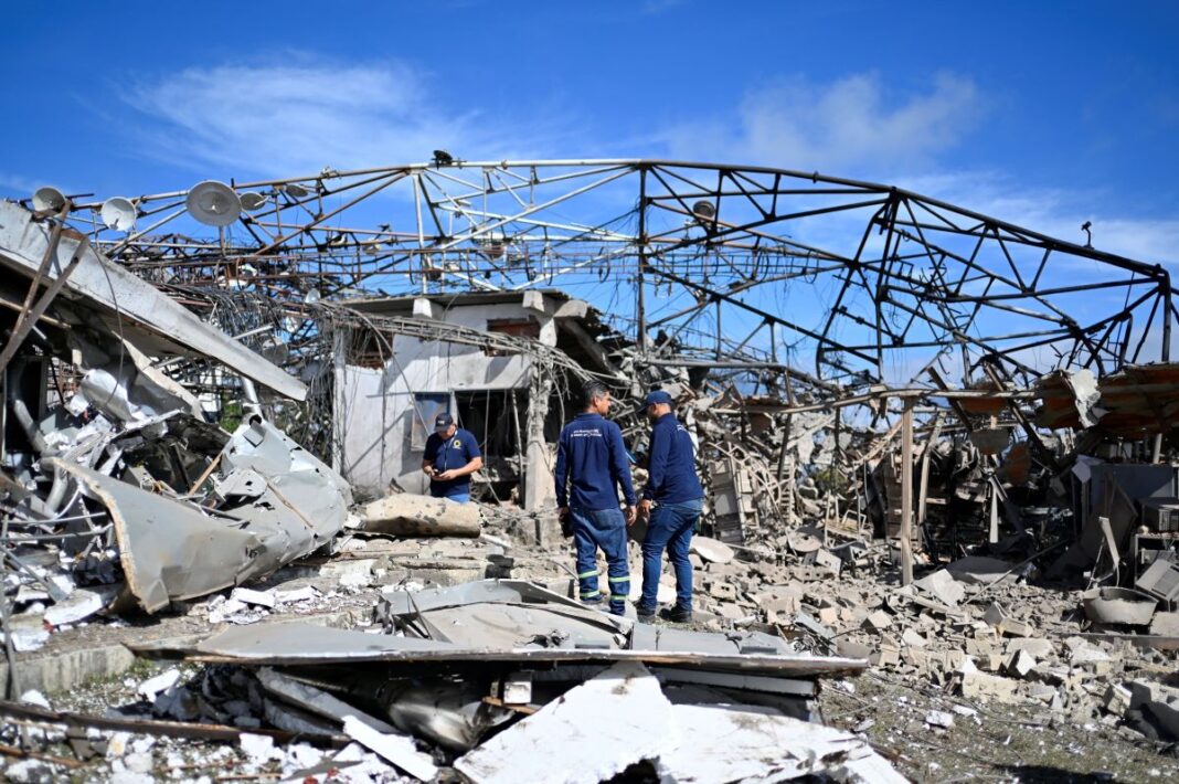 2026_01_04T192037Z_29504422_RC2EUIAIUUE4_RTRMADP_3_USA_VENEZUELA