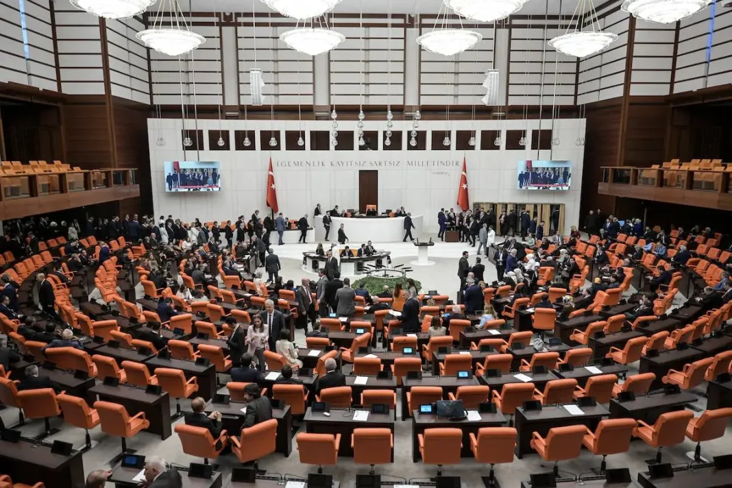AA-20230607-31365899-31365895-VOTING_BEGINS_TO_ELECT_TURKIYES_NEW_PARLIAMENT_SPEAKER