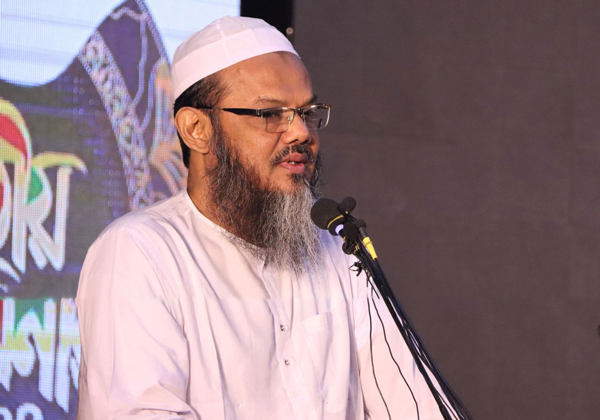 মুফতী ফয়জুল করীম (1)